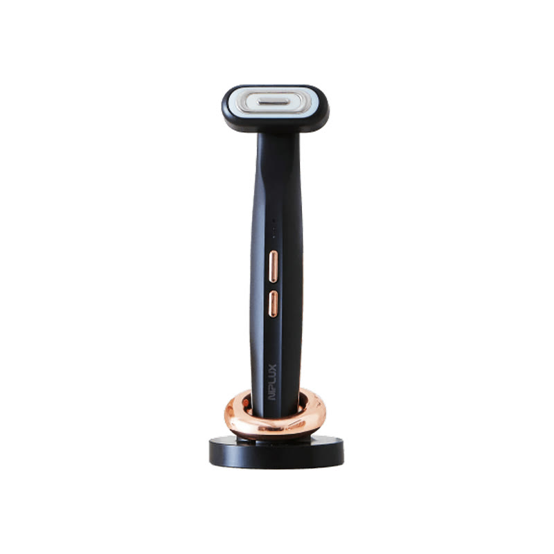 NIPLUX REFINE EYE 目元美顔器と充電台